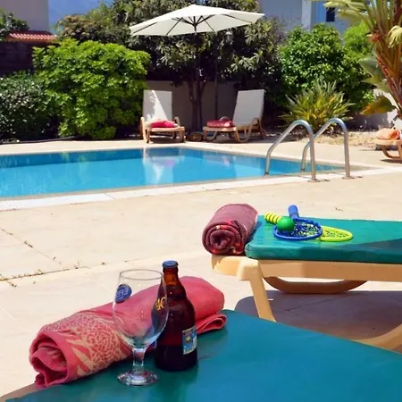 Villa Paradise *